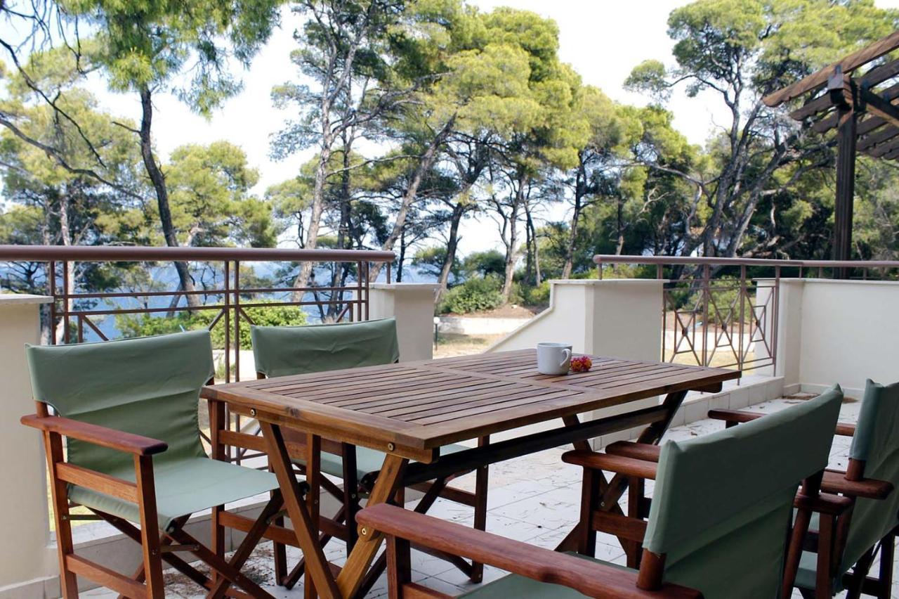 4 Bedroom Villa With Pool And Garden Неа-Фокеа Экстерьер фото