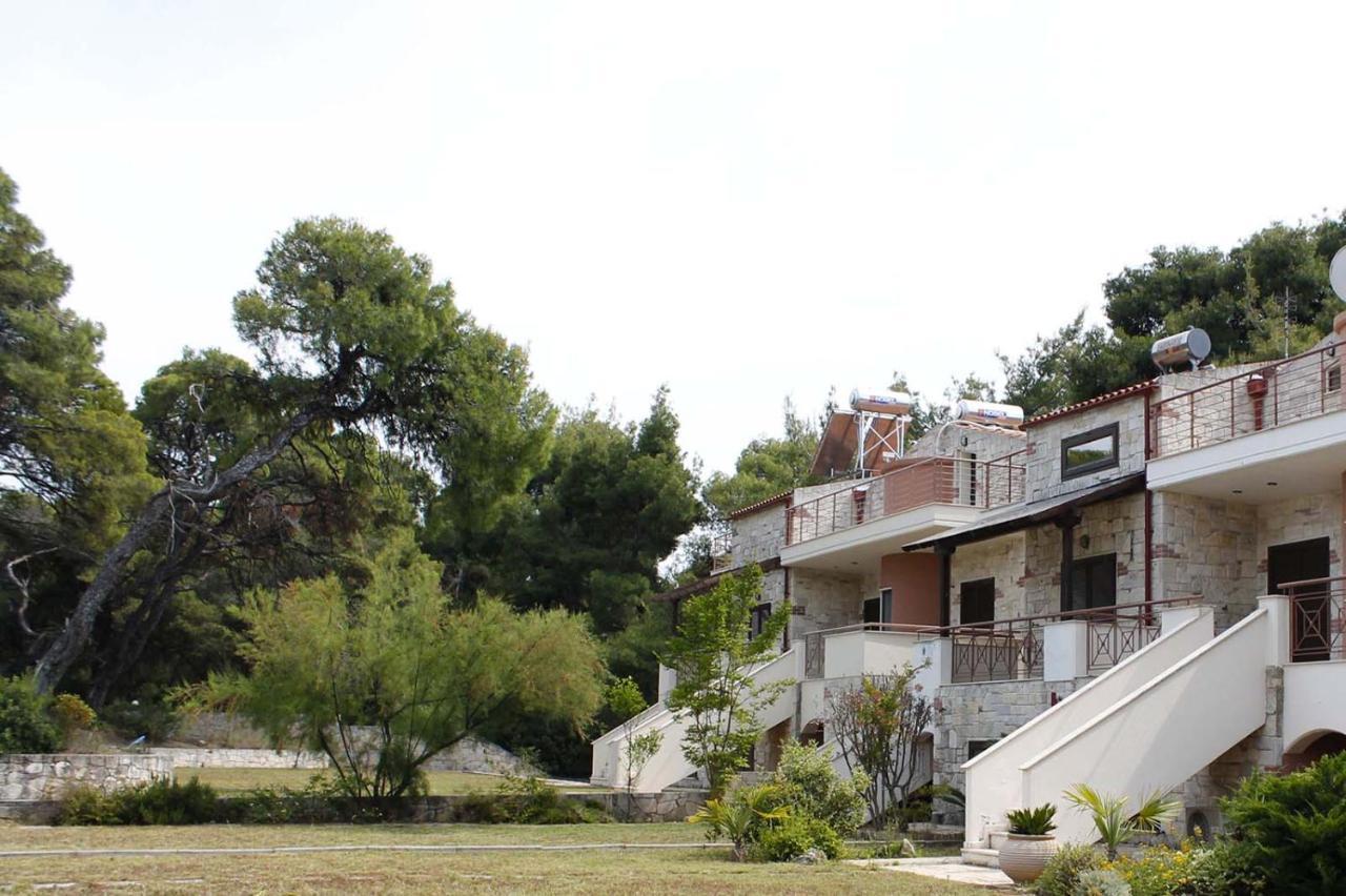 4 Bedroom Villa With Pool And Garden Неа-Фокеа Экстерьер фото