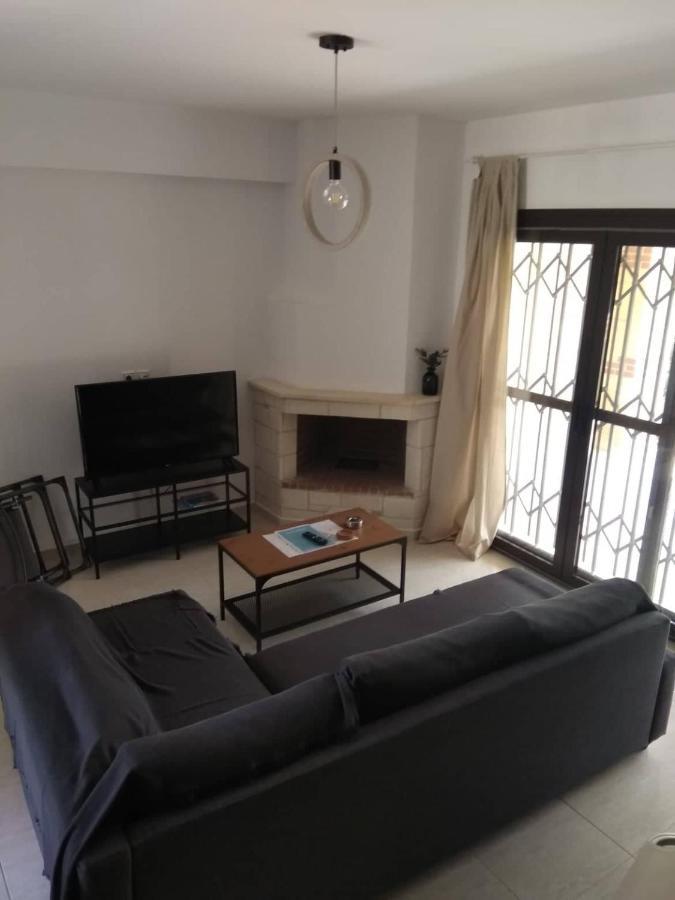 4 Bedroom Villa With Pool And Garden Неа-Фокеа Экстерьер фото
