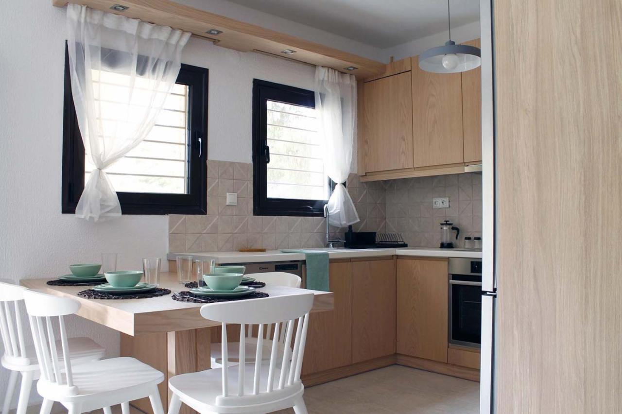 4 Bedroom Villa With Pool And Garden Неа-Фокеа Экстерьер фото